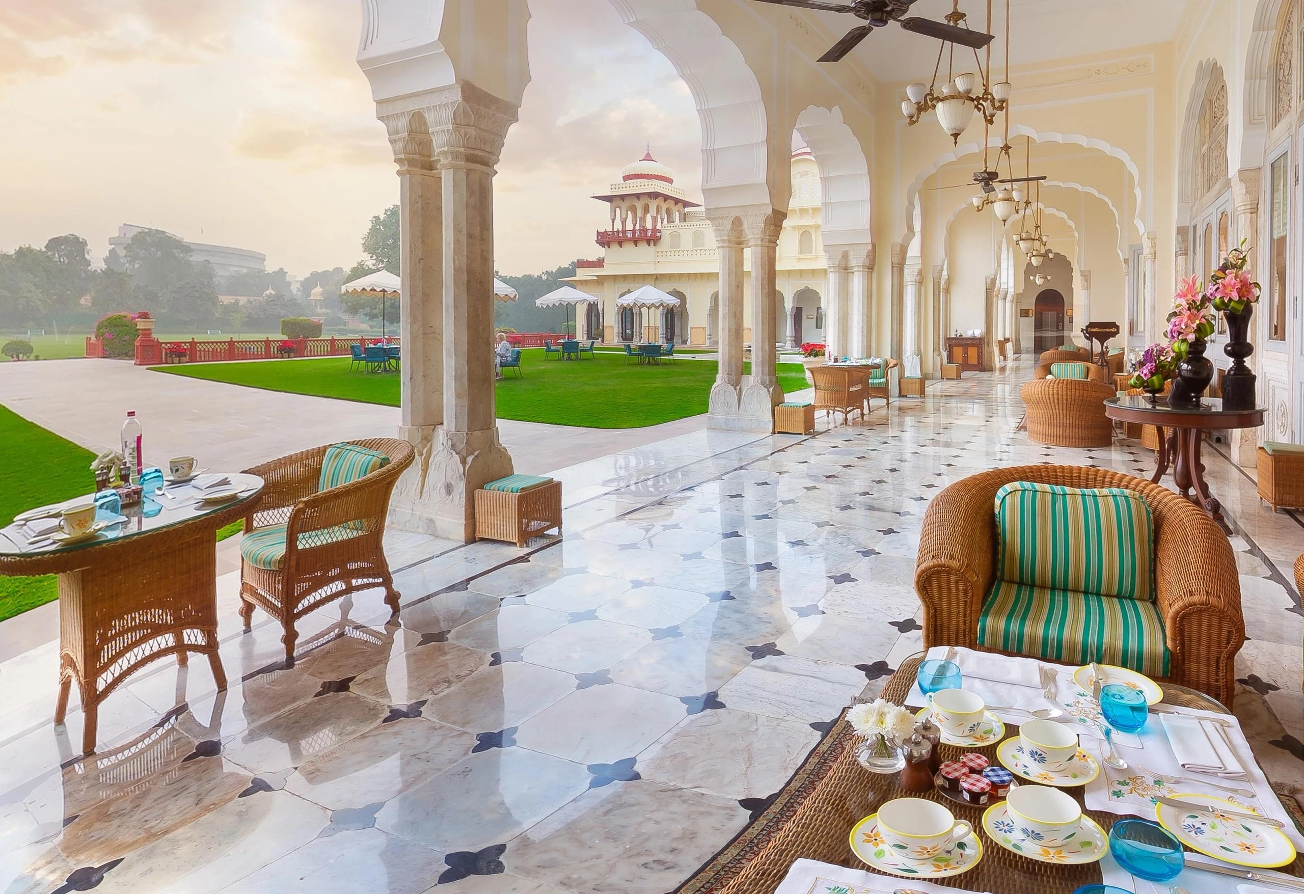 High-Tea Experience at Royal Palace
