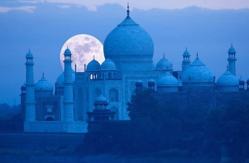 Taj Mahal on Full Moon Night